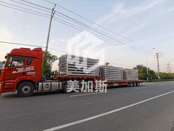 氣化器-氣體公司應急擴容-1500方氣化器3臺.jpg